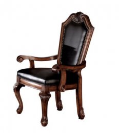 Par de sillas elegantes en imitacion a cuero 1